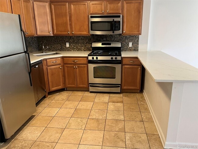 Building Photo - 107 Lincoln Ave