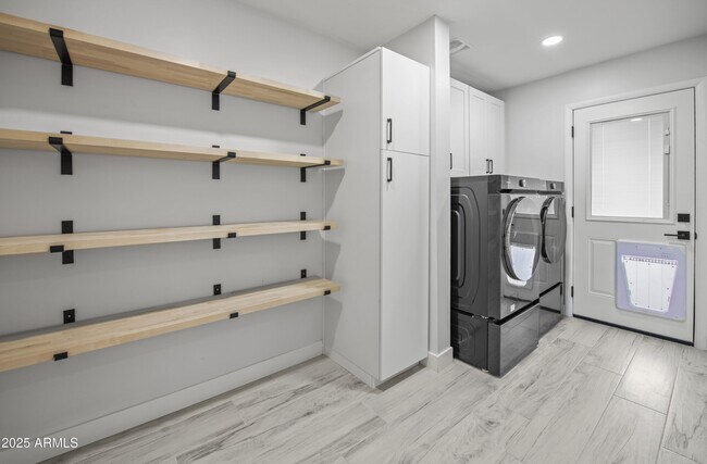 Building Photo - 11615 N 30th St