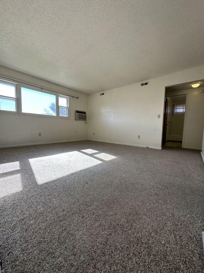 Building Photo - 2 bedroom in Billings MT 59102