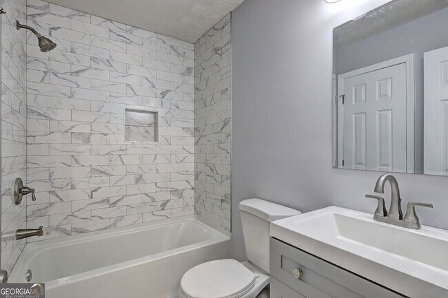 Building Photo - 469 Dogwood Dr NW
