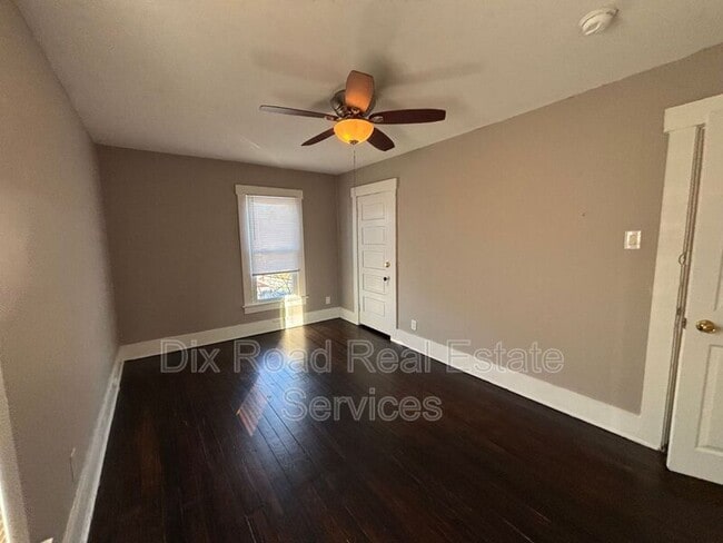 Building Photo - 304 Stanley St