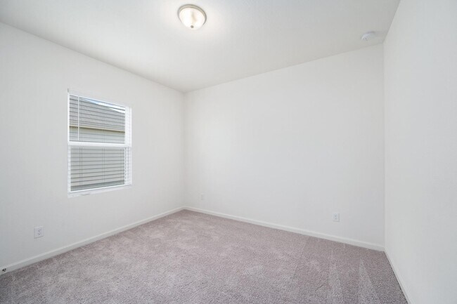 Building Photo - 6310 Highland Bnd Dr