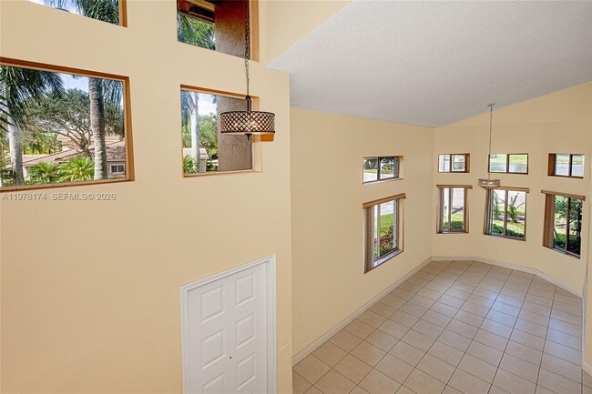 Building Photo - 15853 SW 10th St