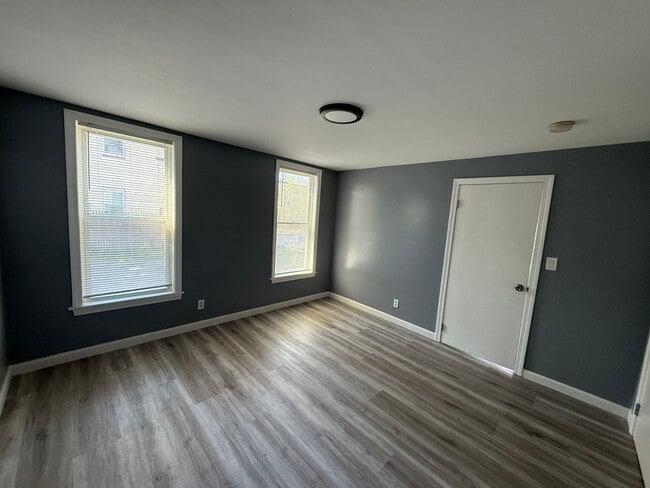 Building Photo - 798 Montello St