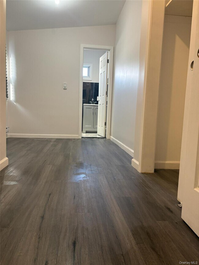 Building Photo - 17 Dillon Rd