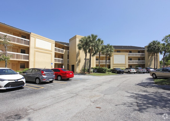 Primary Photo - Island Club - 9000 NW 28th Dr Coral Spring...