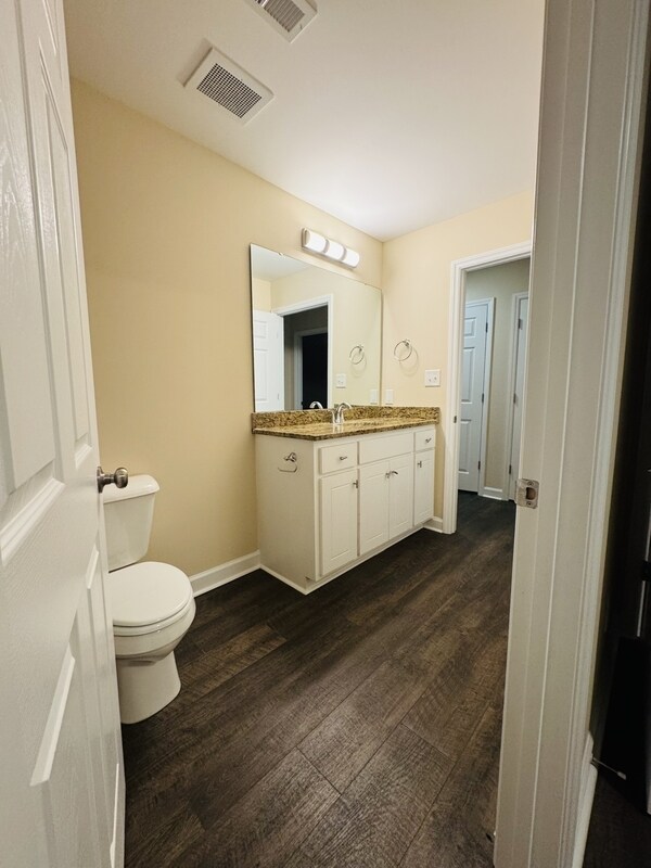 Building Photo - 1150 Cross Creek Cir