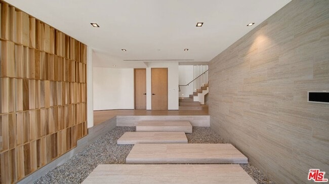 Building Photo - 8765 Hollywood Blvd