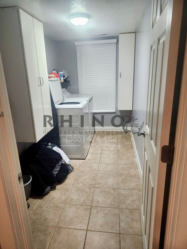 Building Photo - 2412 N 2000 W