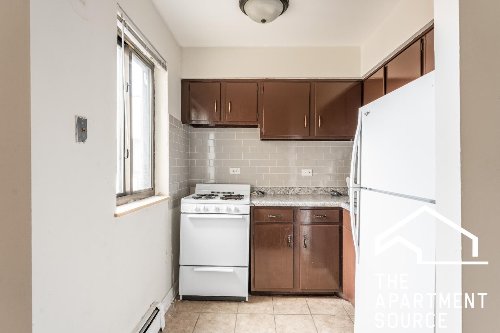 Building Photo - 5851 N Winthrop Ave
