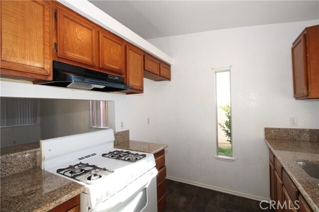 Building Photo - 836 Cisco St S