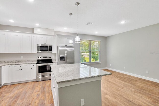 Building Photo - 1604 Rowland Dr