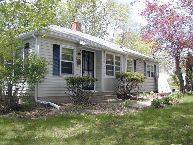 Primary Photo - 4142 School Rd