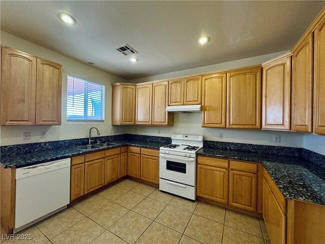Building Photo - 4967 Caprock Canyon Ave