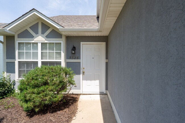 Building Photo - 3523-3525 Prescott Dr.