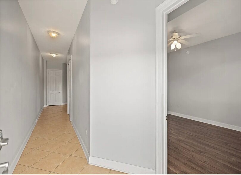 Building Photo - 5 Calhoun Ave