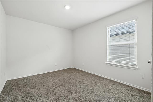 Building Photo - 11112 W Pond Dr