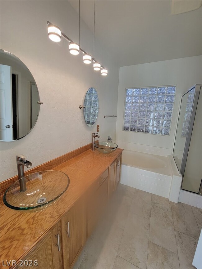 Building Photo - 2659 Lochleven Way