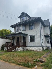 Building Photo - 588 Brown St