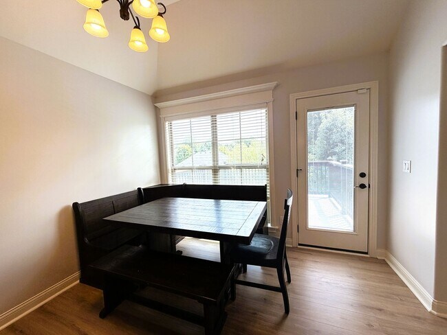 Building Photo - 8123 Autumn Dr