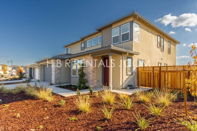 Building Photo - Spacious 4-Bedroom Haven with 4 Full Baths in Lathrop – 3,200 Sq. Ft. of Comfort and Style!