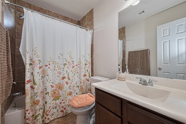 Building Photo - 20718 Bandrock Terrace