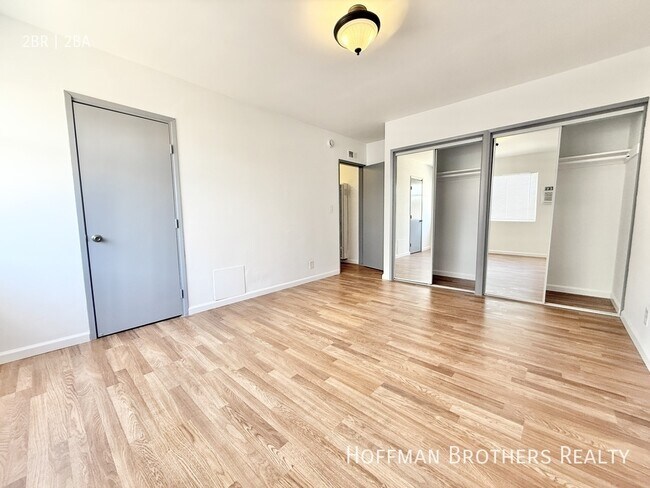 Building Photo - 5309 Agnes Ave