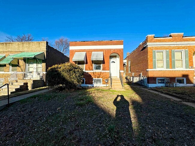 Building Photo - Nice single family 2 bedroom 1 bath home w...