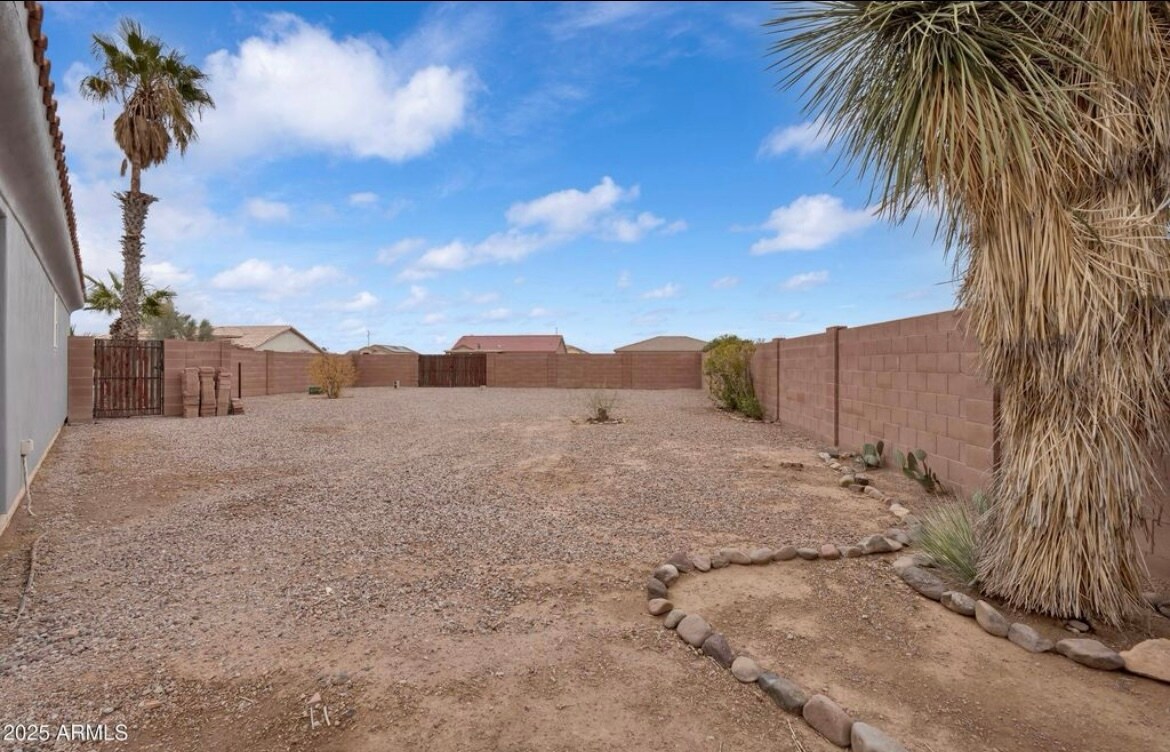 Building Photo - 15482 S Sequoia Cir