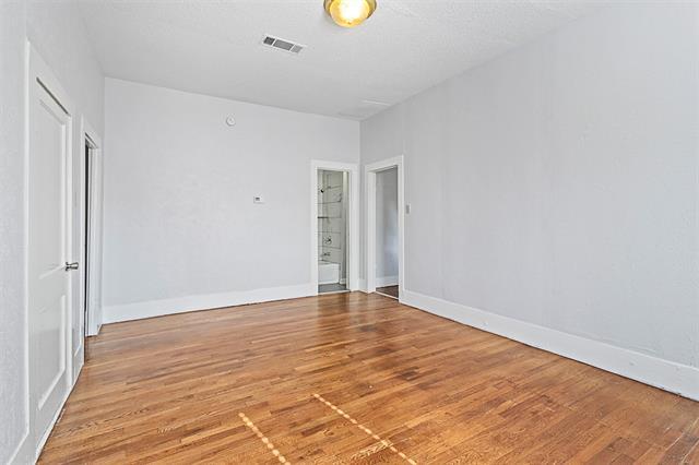 Building Photo - 516 Mill St