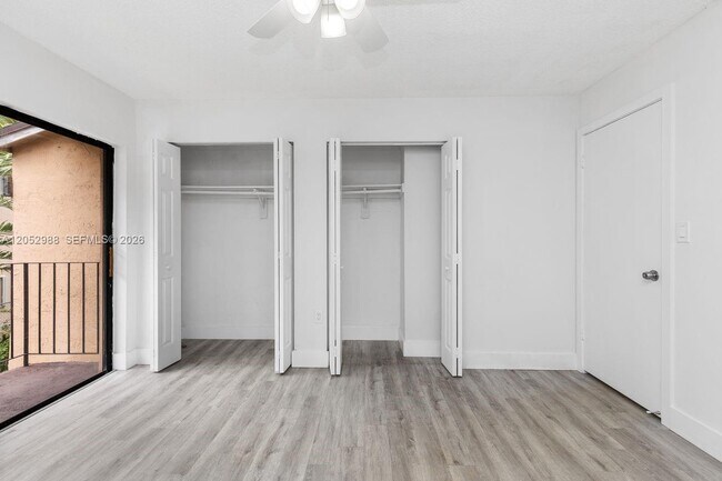 Building Photo - 6854 NW 173rd Dr