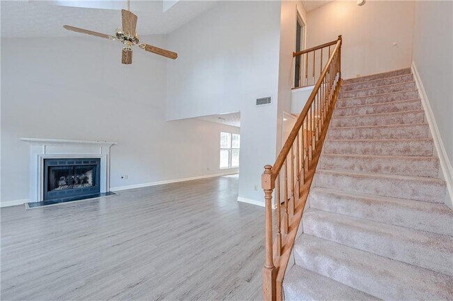 Building Photo - 3991 E Meadow Dr