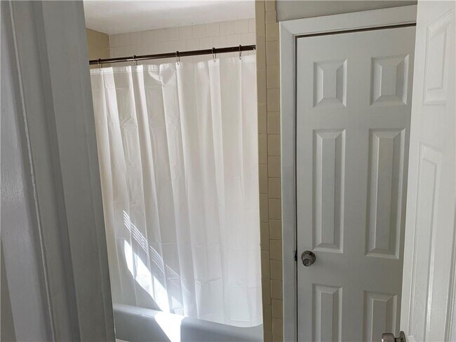 Building Photo - 15 Virginia Ave