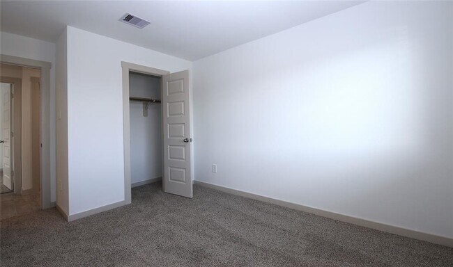 Building Photo - 1702 Windway Ct