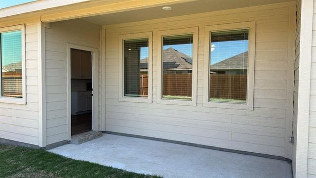 Building Photo - 5010 Winterberry Dr
