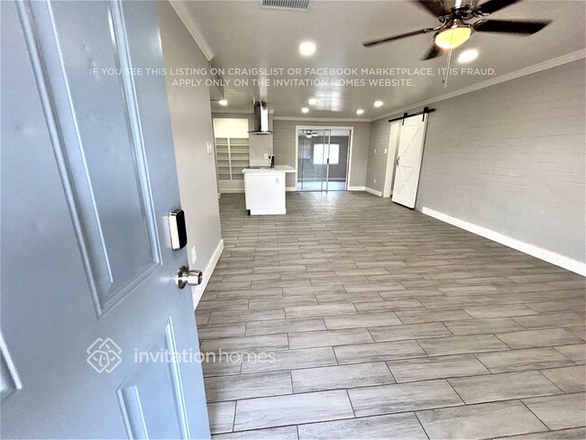 Building Photo - 4309 N 72nd Ln