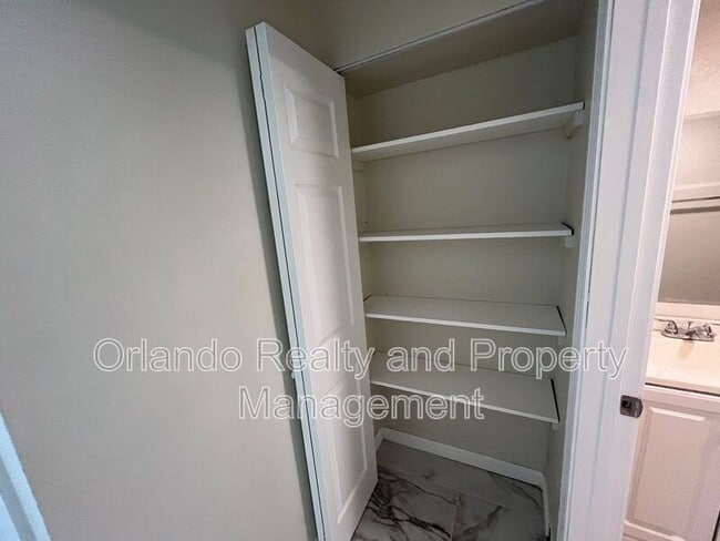 Building Photo - 4285 Solomon Dr