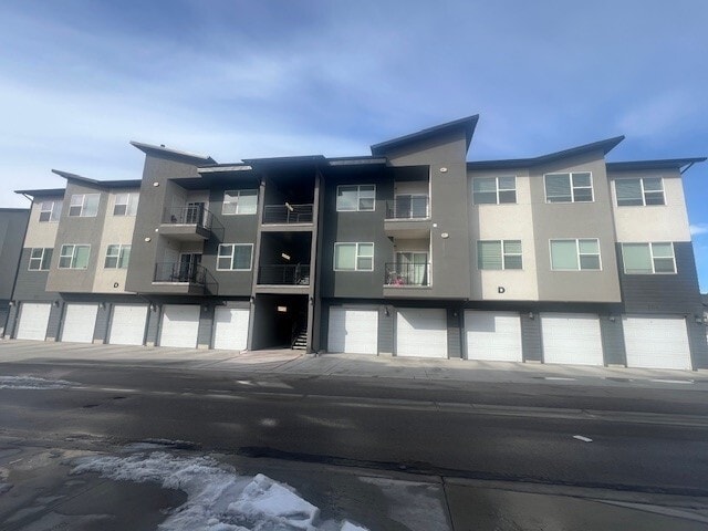 Building Photo - 459 W 15 S