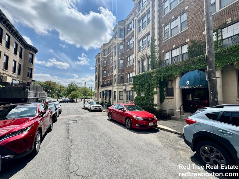 Building Photo - 6 Sutherland Rd