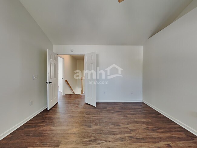 Building Photo - 4 Cherrystone Ct