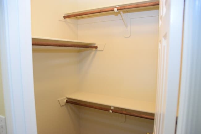 Building Photo - SPRING VALLEY 1 STORY HOME