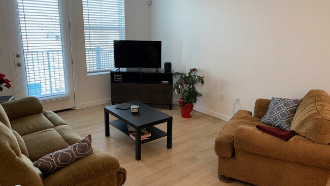 Building Photo - APT D307