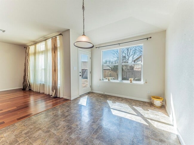 Building Photo - 11909 Timber Heights Dr