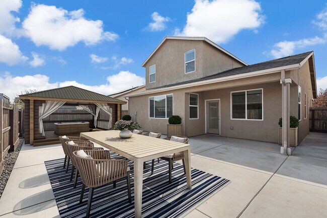 Building Photo - 3012 Salonie Ct