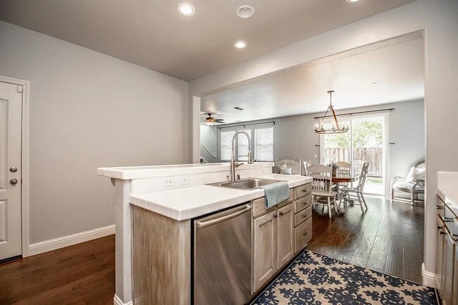 Building Photo - 2626 Nicolson Cir