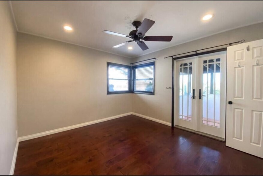 Building Photo - 2541 Haller St