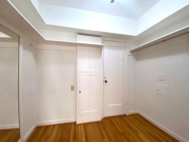 Building Photo - 1735 Van Ness Ave