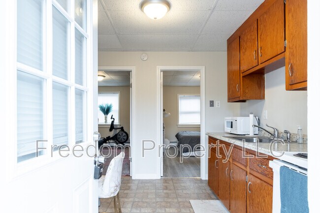 Building Photo - 27 Railroad Ave