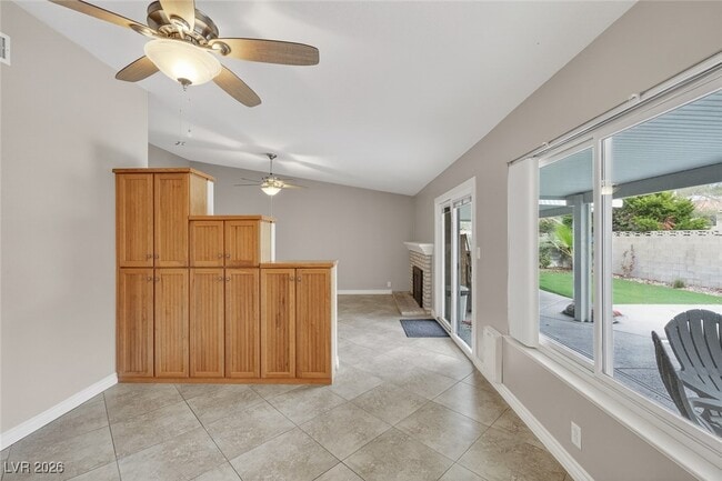 Building Photo - 2340 Richard Dr