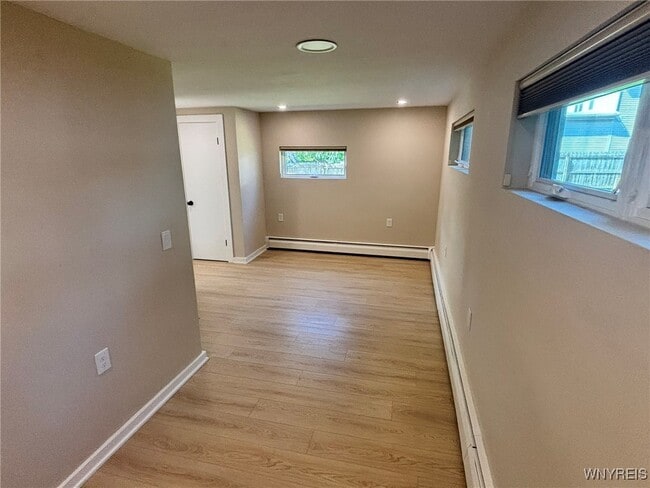 Building Photo - 706 Hilliker Ct